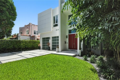 Casa en venta en Miami, Florida, 4 dormitorios, 348.48 m2 № 1840870 - foto 6