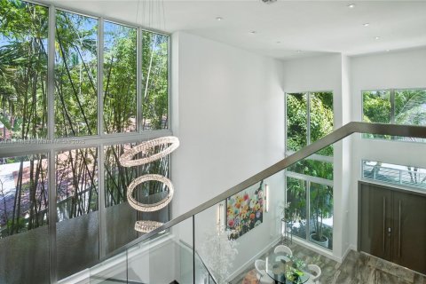 Casa en venta en Miami, Florida, 4 dormitorios, 348.48 m2 № 1840870 - foto 26