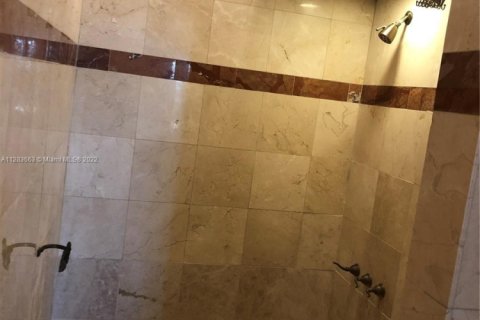 Купить кондоминиум в Майами-Бич, Флорида 1 спальня, 97.18м2, № 1957749 - фото 20