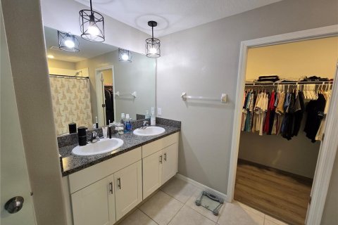 Casa en alquiler en Sun City Center, Florida, 5 dormitorios, 205.78 m2 № 1907969 - foto 18