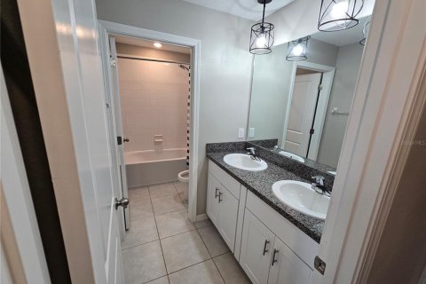 Casa en alquiler en Sun City Center, Florida, 5 dormitorios, 205.78 m2 № 1907969 - foto 23