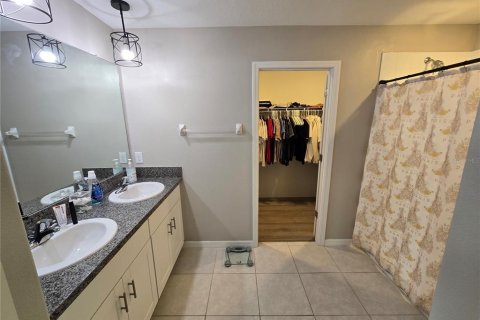 Casa en alquiler en Sun City Center, Florida, 5 dormitorios, 205.78 m2 № 1907969 - foto 17