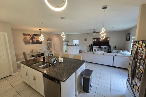 Casa en alquiler en Sun City Center, Florida, 5 dormitorios, 205.78 m2 № 1907969 - foto 9