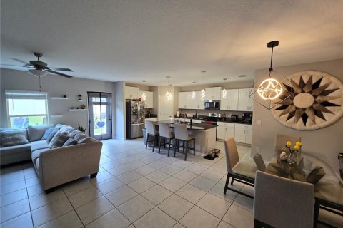 Casa en alquiler en Sun City Center, Florida, 5 dormitorios, 205.78 m2 № 1907969 - foto 6