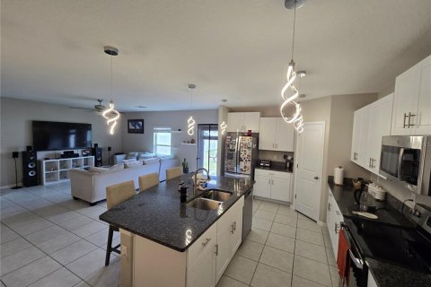 Casa en alquiler en Sun City Center, Florida, 5 dormitorios, 205.78 m2 № 1907969 - foto 8