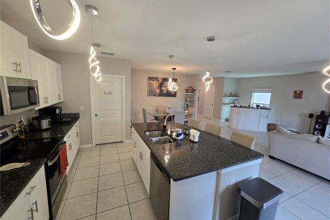 Casa en alquiler en Sun City Center, Florida, 5 dormitorios, 205.78 m2 № 1907969 - foto 10