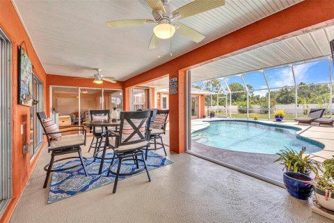 House in Punta Gorda, Florida 4 bedrooms, 221.11 sq.m. № 1870945 - photo 17