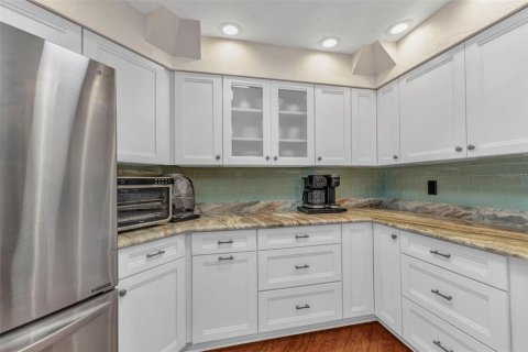 House in Punta Gorda, Florida 4 bedrooms, 221.11 sq.m. № 1870945 - photo 9