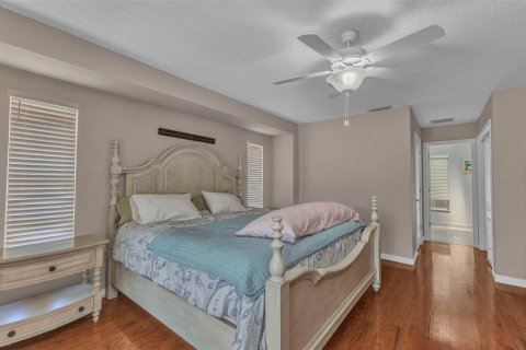 House in Punta Gorda, Florida 4 bedrooms, 221.11 sq.m. № 1870945 - photo 19