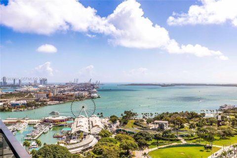 Studio in the Condo in Miami, Florida  № 2080988