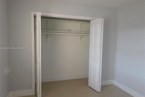 Condominio en alquiler en Hialeah, Florida, 2 dormitorios, 96.15 m2 № 1924107 - foto 27