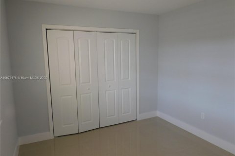 Condominio en alquiler en Hialeah, Florida, 2 dormitorios, 96.15 m2 № 1924107 - foto 26