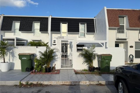 Touwnhouse à North Miami, Floride 2 chambres, 152.36 m2 № 2170143