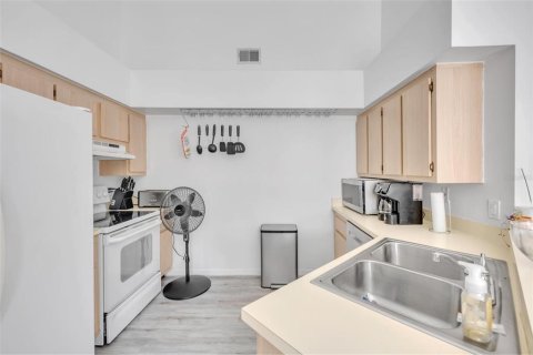 Condominio en alquiler en Orlando, Florida, 2 dormitorios, 100.33 m2 № 1900245 - foto 11