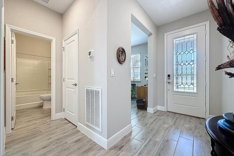 Casa en venta en Groveland, Florida, 2 dormitorios, 151.99 m2 № 1803187 - foto 4