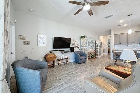 Casa en venta en Groveland, Florida, 2 dormitorios, 151.99 m2 № 1803187 - foto 6