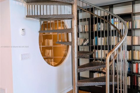 Снять в аренду кондоминиум в Майами-Бич, Флорида 2 спальни, 139.35м2, № 1775346 - фото 11