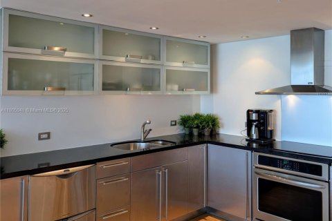 Снять в аренду кондоминиум в Майами-Бич, Флорида 2 спальни, 139.35м2, № 1775346 - фото 8