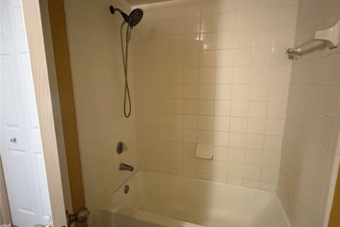 Снять в аренду кондоминиум в Тампа, Флорида 4 комнаты, 79.52м2, № 2109647 - фото 12