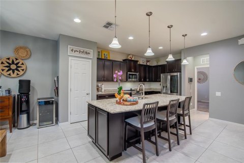 House in Wesley Chapel, Florida 4 bedrooms, 226.96 sq.m. № 2315318 - photo 14