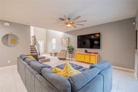 House in Wesley Chapel, Florida 4 bedrooms, 226.96 sq.m. № 2315318 - photo 4