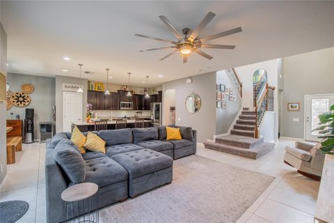 House in Wesley Chapel, Florida 4 bedrooms, 226.96 sq.m. № 2315318 - photo 8