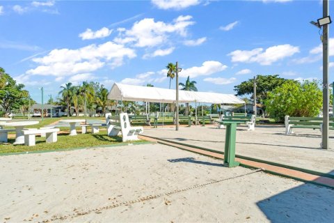 Condo in Hallandale Beach, Florida, 1 bedroom  № 1968729 - photo 29