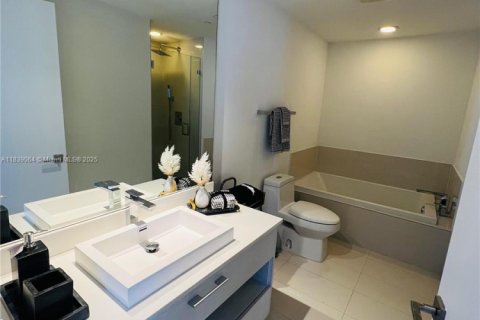 Copropriété à vendre à Miami, Floride: 2 chambres, 73.21 m2 № 1935668 - photo 6