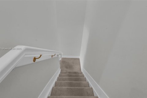 Townhouse in Doral, Florida 3 bedrooms, 156.08 sq.m. № 1943541 - photo 8