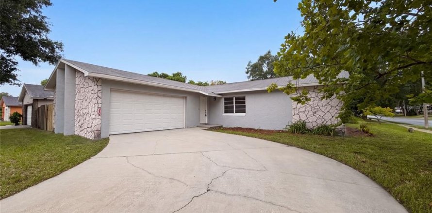 Villa ou maison à Orlando, Floride 3 chambres, 108.7 m2 № 2296176