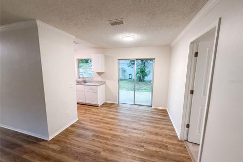 Villa ou maison à vendre à Orlando, Floride: 3 chambres, 108.7 m2 № 2296176 - photo 6