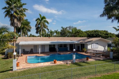 Villa ou maison à vendre à Palmetto Bay, Floride: 4 chambres, 194.44 m2 № 1505941 - photo 6