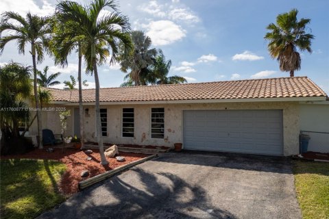 Villa ou maison à vendre à Palmetto Bay, Floride: 4 chambres, 194.44 m2 № 1505941 - photo 3