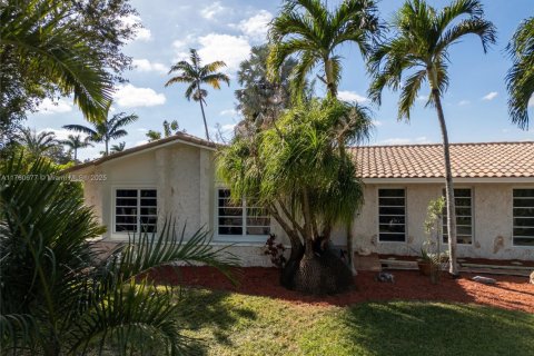 Villa ou maison à vendre à Palmetto Bay, Floride: 4 chambres, 194.44 m2 № 1505941 - photo 2