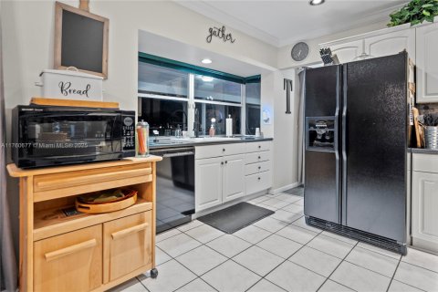 Villa ou maison à vendre à Palmetto Bay, Floride: 4 chambres, 194.44 m2 № 1505941 - photo 18