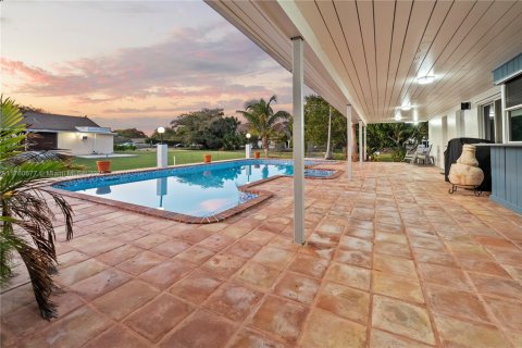 Villa ou maison à vendre à Palmetto Bay, Floride: 4 chambres, 194.44 m2 № 1505941 - photo 30