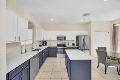 Casa en venta en Kissimmee, Florida, 6 dormitorios, 267.65 m2 № 1778910 - foto 19