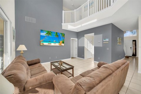 Casa en venta en Kissimmee, Florida, 6 dormitorios, 267.65 m2 № 1778910 - foto 15