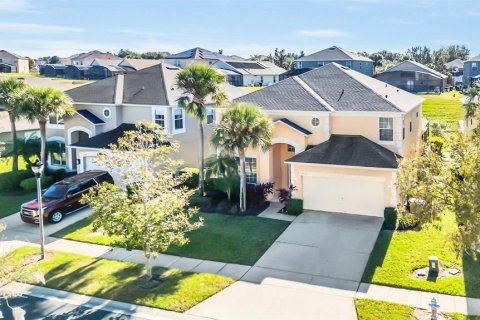 Casa en venta en Kissimmee, Florida, 6 dormitorios, 267.65 m2 № 1778910 - foto 4