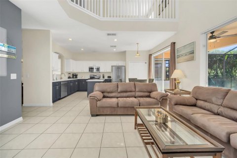 Casa en venta en Kissimmee, Florida, 6 dormitorios, 267.65 m2 № 1778910 - foto 16
