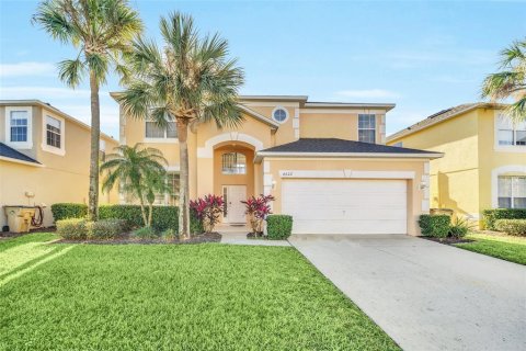 Casa en venta en Kissimmee, Florida, 6 dormitorios, 267.65 m2 № 1778910 - foto 1