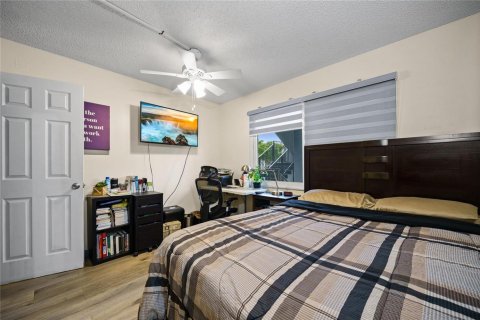 Condo in Pembroke Pines, Florida, 2 bedrooms № 2253266 - photo 24