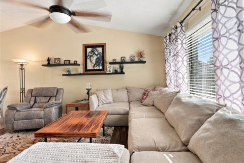 Villa ou maison à vendre à Spring Hill, Floride: 2 chambres, 108.7 m2 № 2437180 - photo 4
