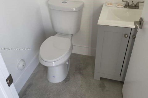 Снять в аренду виллу или дом в Майами, Флорида 2 спальни, № 1991302 - фото 10