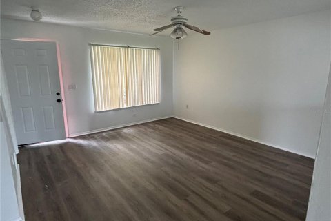 Casa en alquiler en Orlando, Florida, 3 dormitorios, 124.02 m2 № 1901810 - foto 4