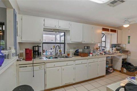 House in Kissimmee, Florida 3 bedrooms, 139.26 sq.m. № 2209145 - photo 8