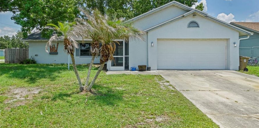 House in Kissimmee, Florida 3 bedrooms, 139.26 sq.m. № 2209145