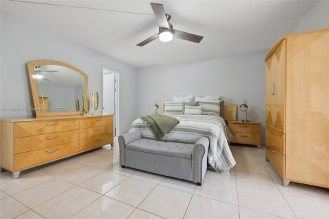 Купить кондоминиум в Дирфилд-Бич, Флорида 1 спальня, 68.56м2, № 1836067 - фото 11