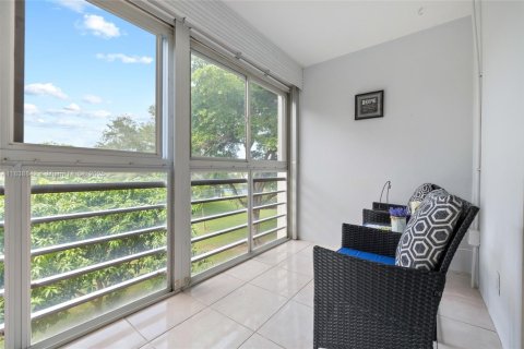 Купить кондоминиум в Дирфилд-Бич, Флорида 1 спальня, 68.56м2, № 1836067 - фото 18