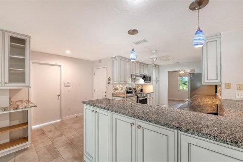 House in Bradenton, Florida 3 bedrooms, 240.25 sq.m. № 2428733 - photo 22